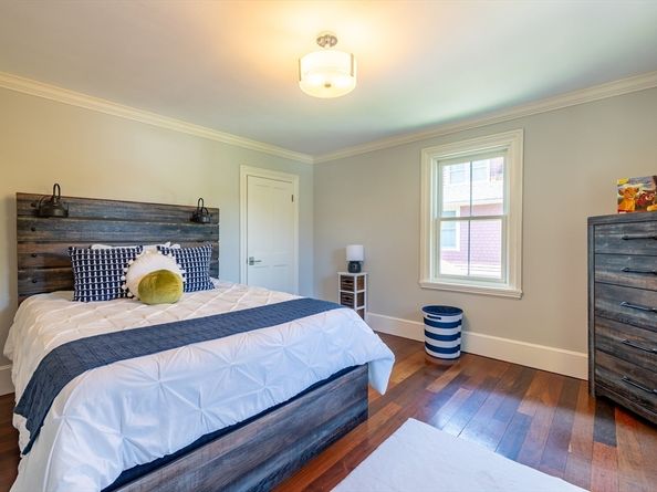 31 Bartlet St, Andover MA 01810