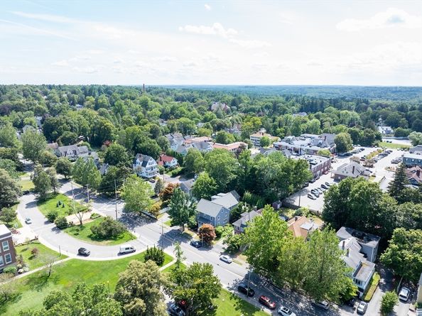 31 Bartlet St, Andover MA 01810