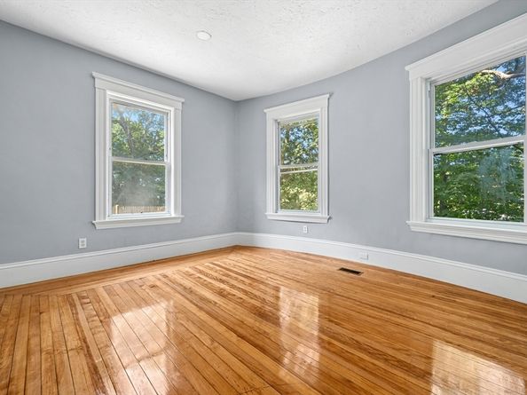 139 Lincoln St, Worcester MA 01605
