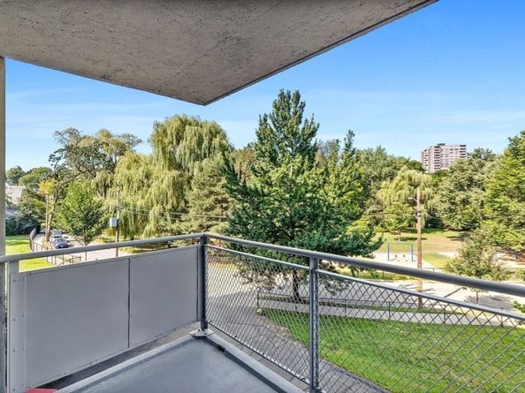 80 Park St 23, Brookline MA 02446