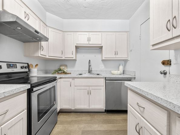 80 Park St 23, Brookline MA 02446