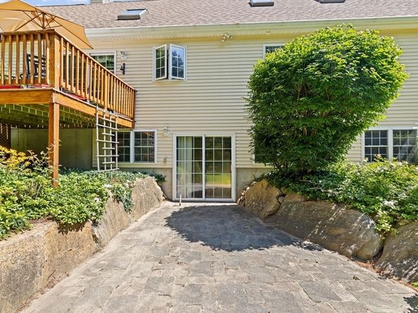 72 Papermill Rd 72, Wareham MA 02576
