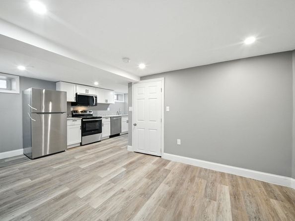 1916 Hyde Park Ave, Boston MA 02136