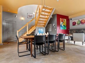8 Goldfinch Way, Ipswich MA 01938