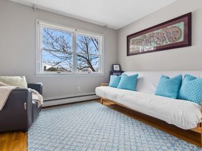 8 Goldfinch Way, Ipswich MA 01938