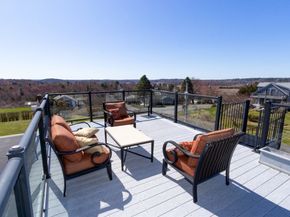 8 Goldfinch Way, Ipswich MA 01938
