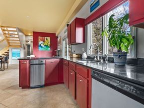8 Goldfinch Way, Ipswich MA 01938