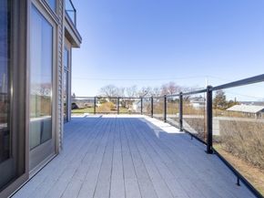 8 Goldfinch Way, Ipswich MA 01938