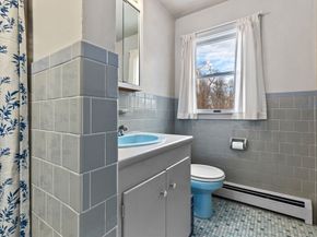 8 Goldfinch Way, Ipswich MA 01938