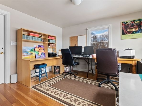 8 Goldfinch Way, Ipswich MA 01938
