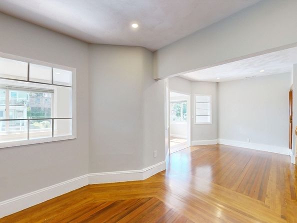 147 Langdon Ave 149, Watertown MA 02472
