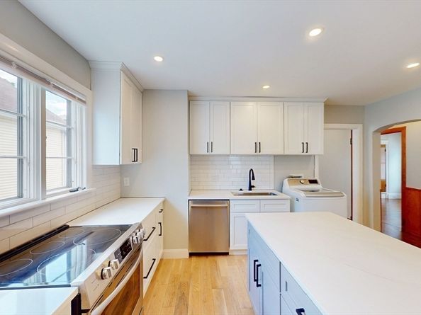 147 Langdon Ave 149, Watertown MA 02472