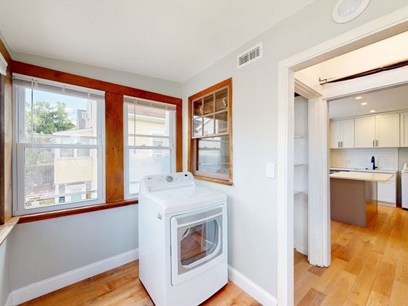 147 Langdon Ave 149, Watertown MA 02472