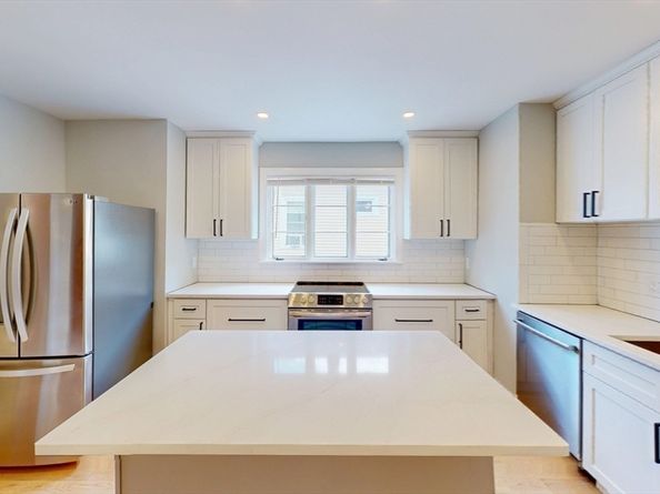 147 Langdon Ave 149, Watertown MA 02472