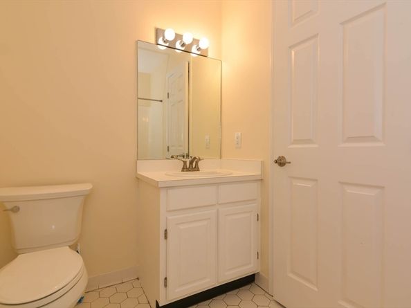 8 Ledgewood 20, Peabody MA 01960