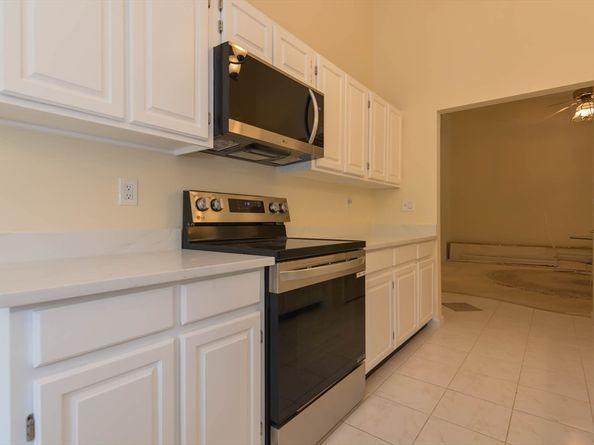 8 Ledgewood 20, Peabody MA 01960