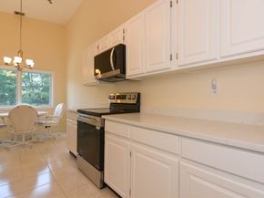 8 Ledgewood 20, Peabody MA 01960