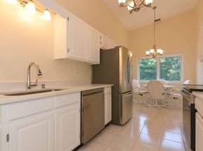 8 Ledgewood 20, Peabody MA 01960