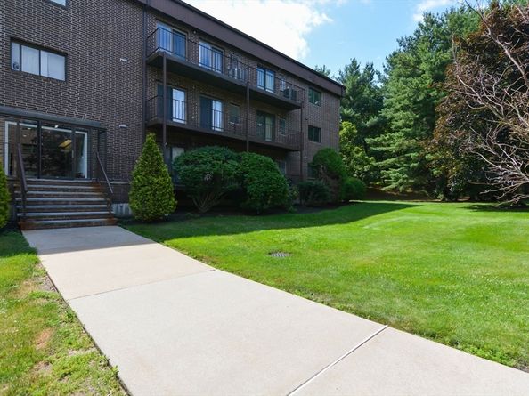 8 Ledgewood 20, Peabody MA 01960