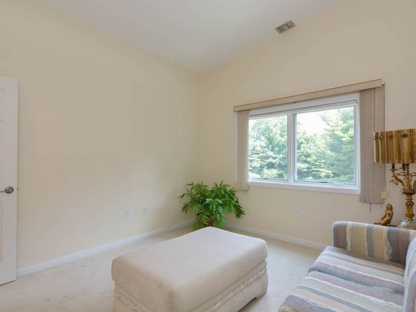 8 Ledgewood 20, Peabody MA 01960