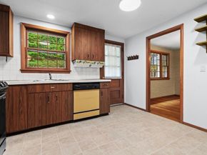 25 Lanewood Ave., Framingham MA 01701