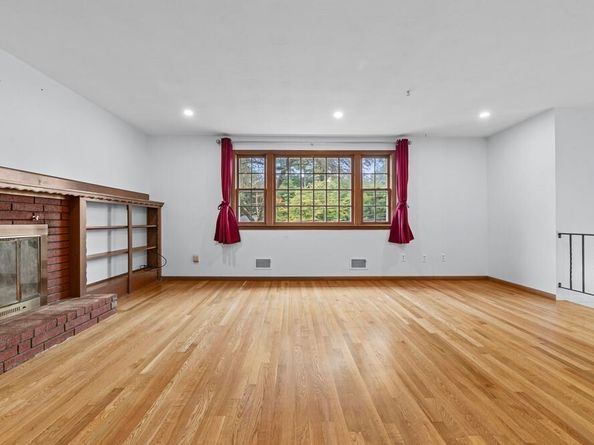 25 Lanewood Ave., Framingham MA 01701