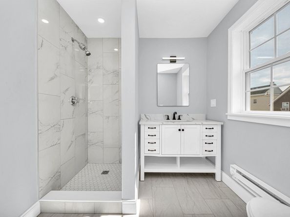 6b Pinkham Pl 2, Lynn MA 01902
