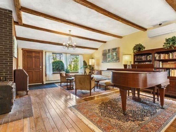318 Austin  St A, Newton MA 02465
