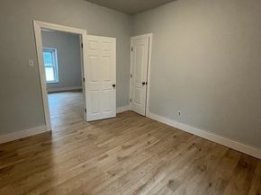 7 Winthrop St, Worcester MA 01604
