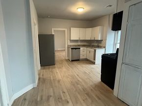 7 Winthrop St, Worcester MA 01604