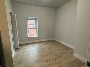 7 Winthrop St, Worcester MA 01604