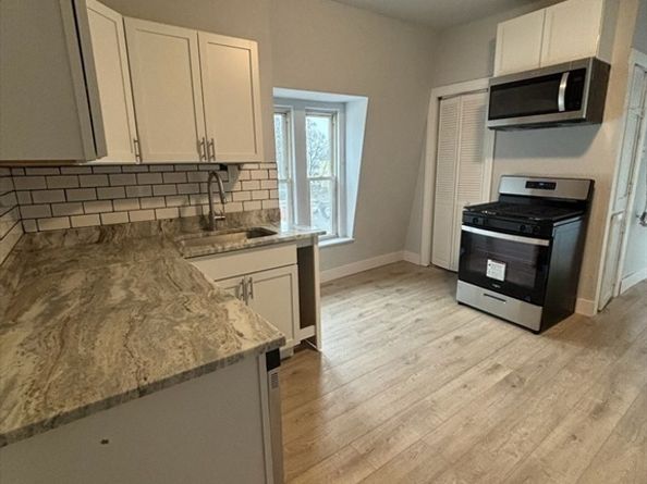 7 Winthrop St, Worcester MA 01604