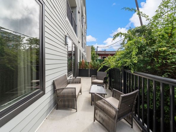 519 E 2nd St 207, Boston MA 02127