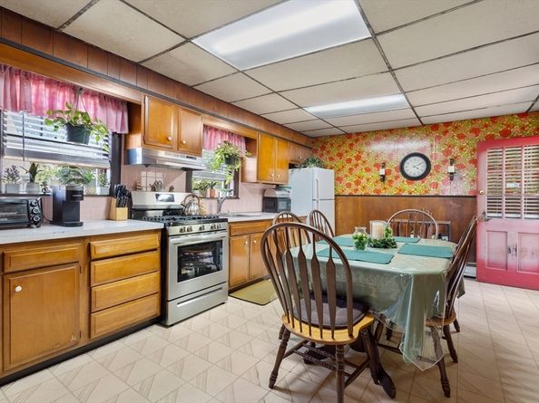 6 Birch Hill Ave, Wakefield MA 01880