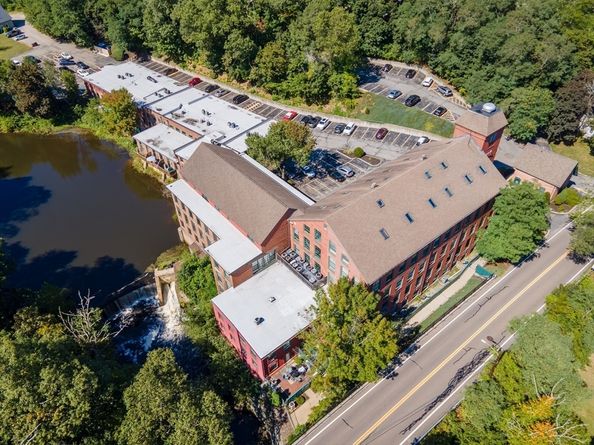 14 Sanford St 56, Medway MA 02053