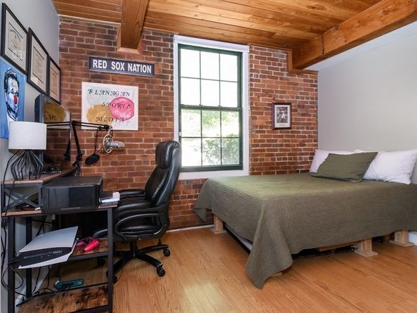 14 Sanford St 56, Medway MA 02053