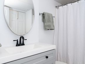 14 Sanford St 56, Medway MA 02053