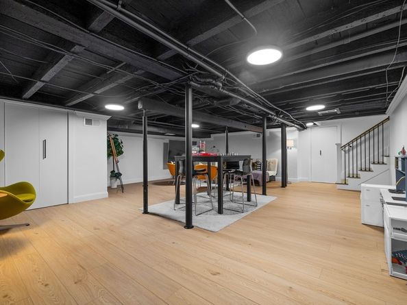 98 Great Plain Ave, Wellesley MA 02482
