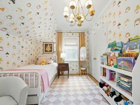 98 Great Plain Ave, Wellesley MA 02482
