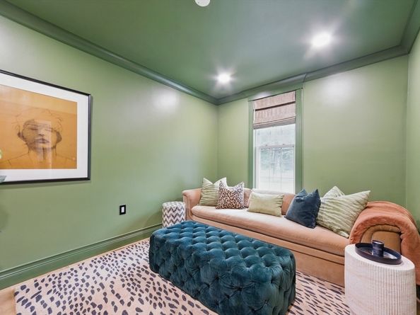 98 Great Plain Ave, Wellesley MA 02482