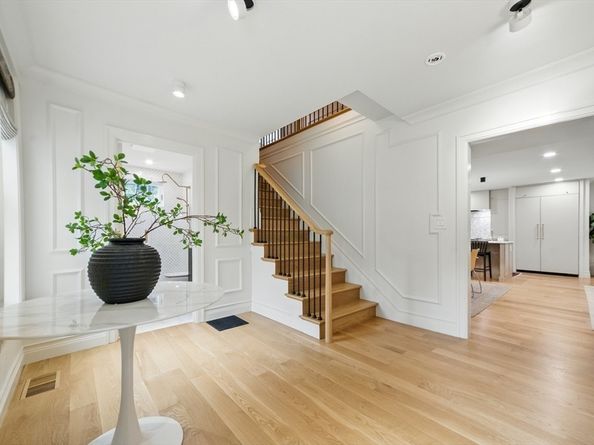 98 Great Plain Ave, Wellesley MA 02482