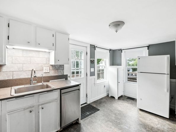 98 Bridge St, Beverly MA 01915