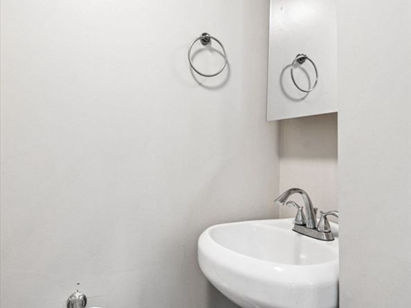 98 Bridge St, Beverly MA 01915