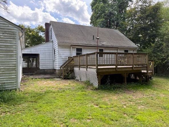 7 Heather Ave, Millbury MA 01527