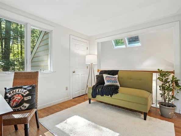 28 Pine St, Duxbury MA 02332