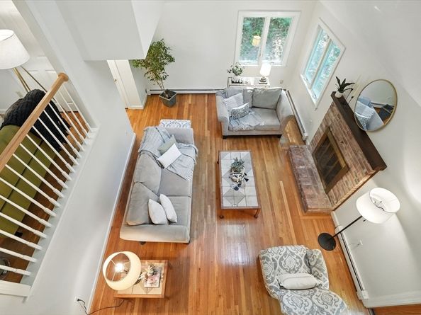 28 Pine St, Duxbury MA 02332