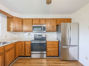 17 Bixby Rd 7, Spencer MA 01562