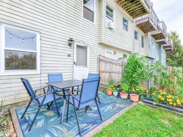 17 Bixby Rd 7, Spencer MA 01562
