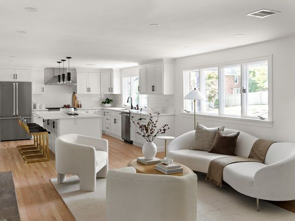 171 Shaw Rd, Brookline MA 02467