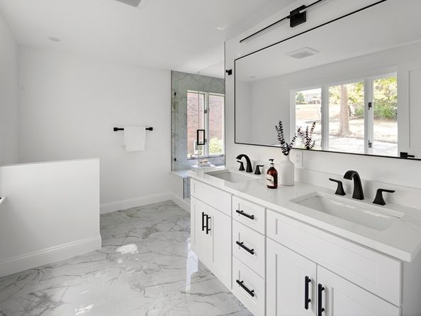 171 Shaw Rd, Brookline MA 02467